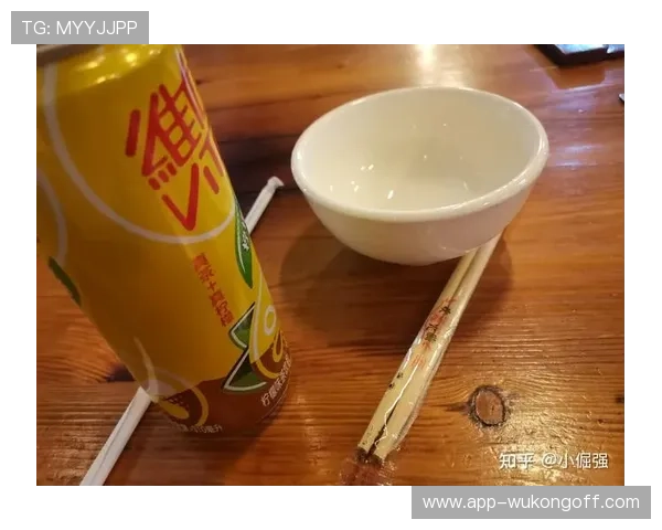 任子威训练结束后一个人吃豪华大餐，这节奏有点像电影里的孤独富豪啊