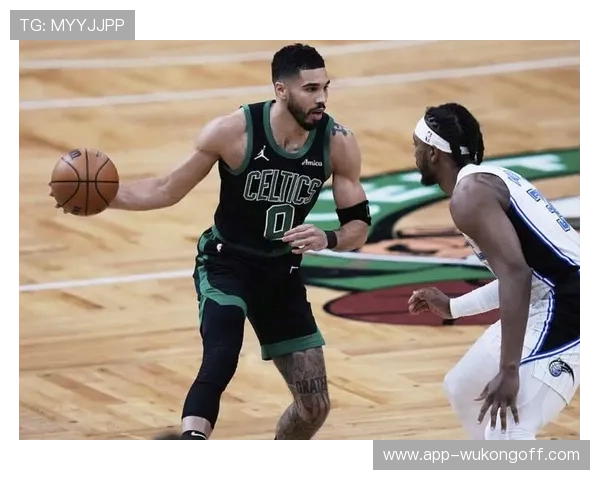 塔图姆挡拆拉开空间率队连续得分体现核心作用