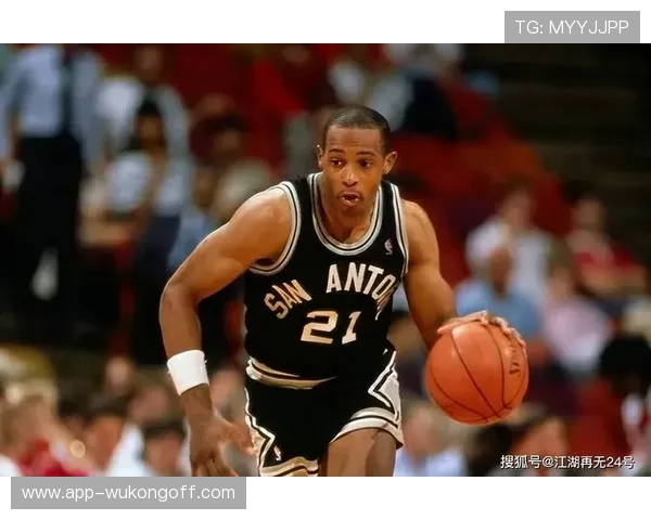 奥斯卡·罗伯特森无球跑动串联进攻，改变雄鹿战术结构