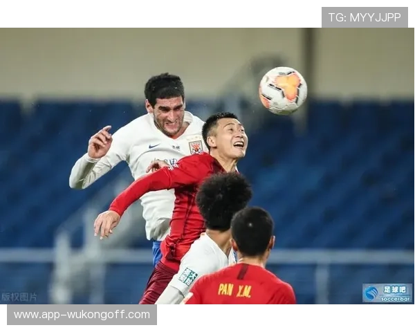 揭秘故意踢人犯规判罚标准，裁判如何精准识别恶意行为