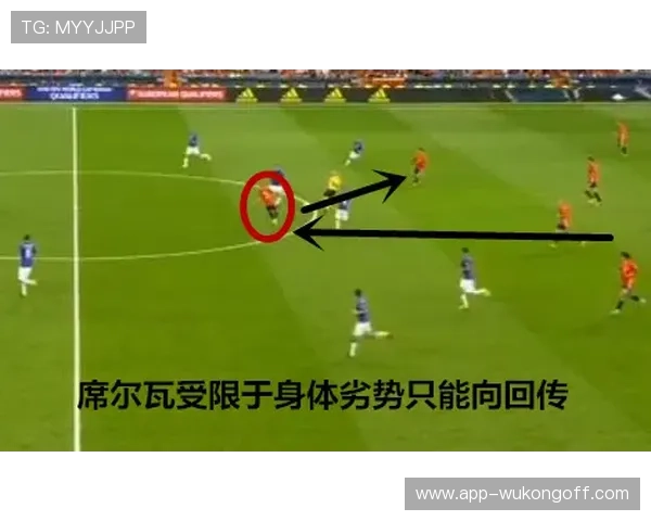 普尔无球跑动拉开空间，高效输出改变勇士进攻结构